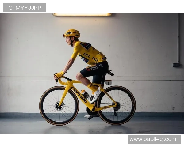 足球明星骑机车炫酷视频大揭秘快来看看他们的骑行风采与激情瞬间